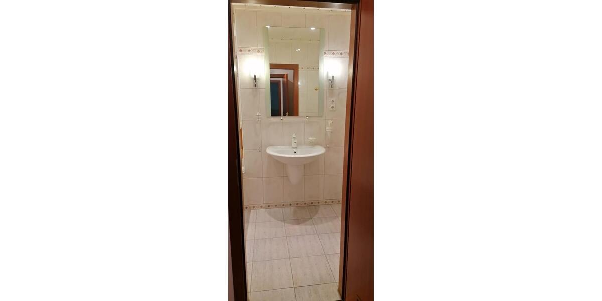 Hochparterre Ratingen Tiefenbroich - 2 Zimmer, 64 m&sup2;, 210.000&euro; | Angebot:26959481