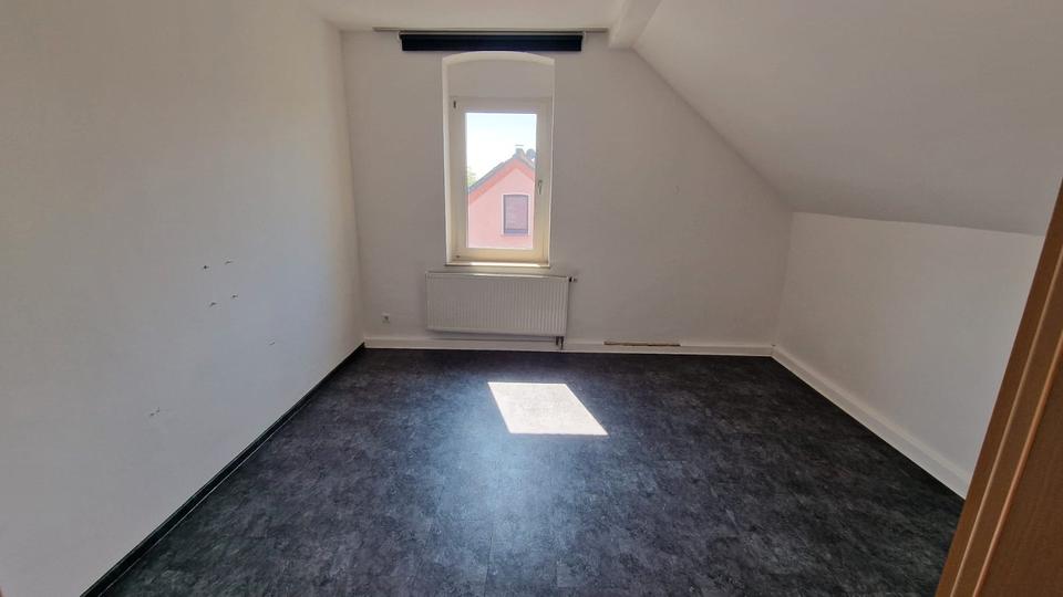 Dachgeschoßwohnung Recklinghausen Grullbad - 4 Zimmer, 100 m&sup2;, 850&euro; | Angebot:26312932