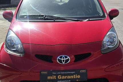 Toyota Aygo 123.518 km 2.700 &euro; Essen 45139