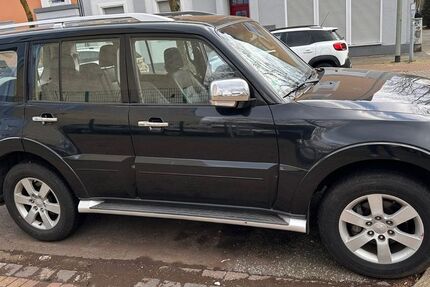 Mitsubishi Pajero 191.505 km 6.999 &euro; Duisburg 47057