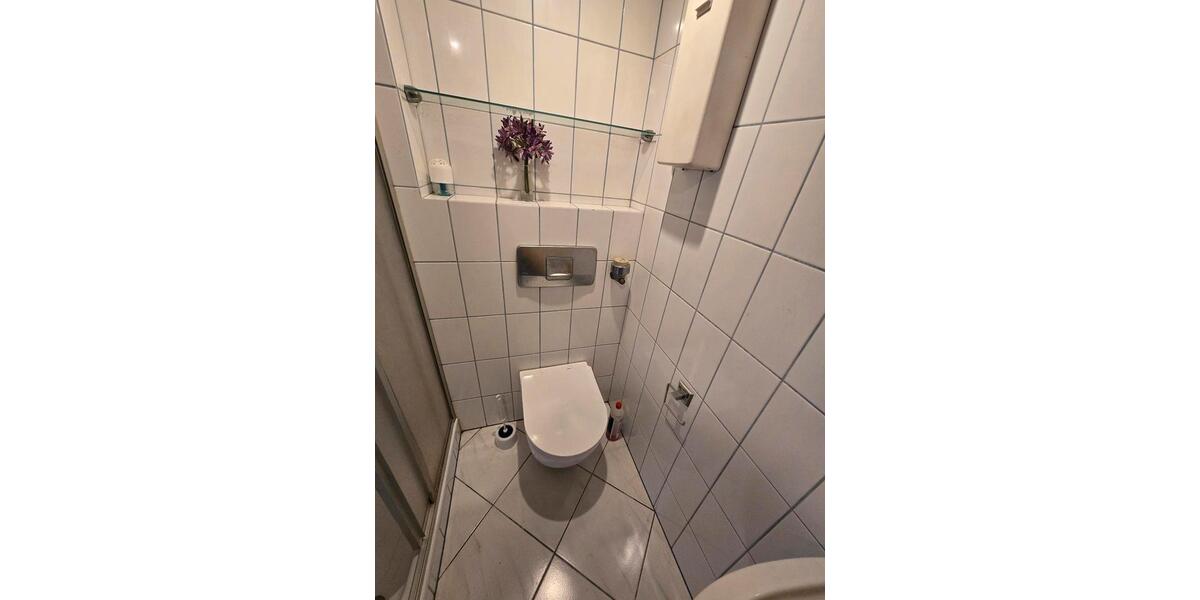 Erdgeschoßwohnung Duisburg Hamborn - 5 Zimmer, 166 m&sup2;, 175.000&euro; | Angebot:27108703