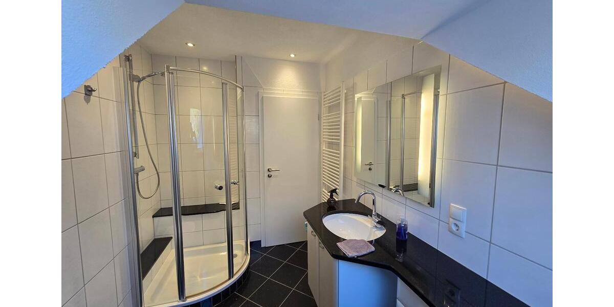 Dachgeschoßwohnung Wuppertal Eckbusch - 2 Zimmer, 60 m&sup2;, 620&euro; | Angebot:25407465