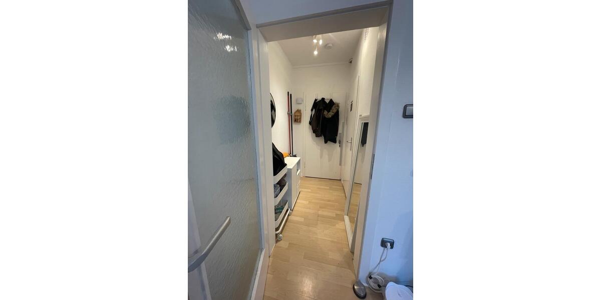 1.3. Nachmieter : 1 Zimmerwohnung in ruhiger Lage (Mülheim) 1 zimmer