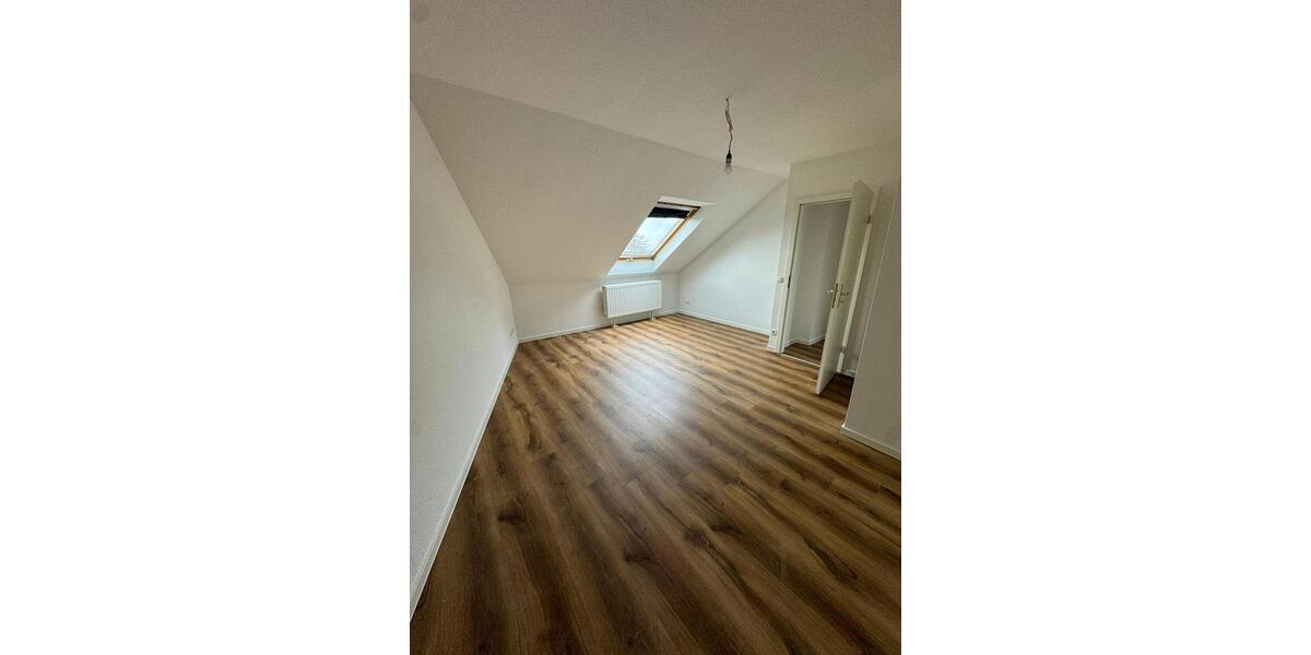 Dachgeschoßwohnung Recklinghausen Hillerheide - 3 Zimmer, 73 m&sup2;, 700&euro; | Angebot:25320628