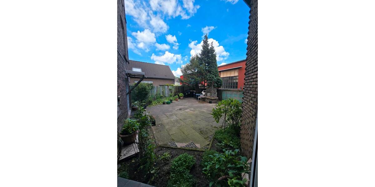 Erdgeschoßwohnung Duisburg Hamborn - 5 Zimmer, 166 m&sup2;, 175.000&euro; | Angebot:26480561