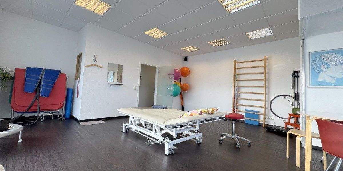 Repräsentative Gewerbeeinheit für Praxis, Büro oder Dienstleistung zimmer