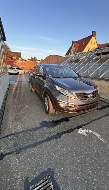Kia Sportage 122.000 km 11.300 € Witten 58453