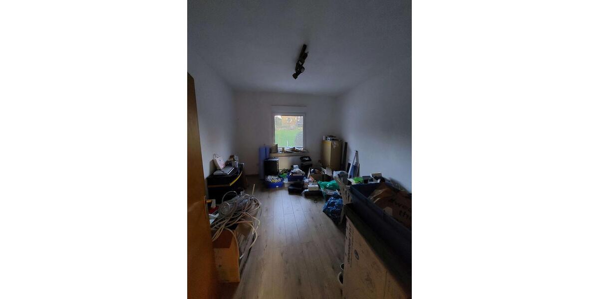 3 Zimmer Erdgeschosswohnung 1 zimmer