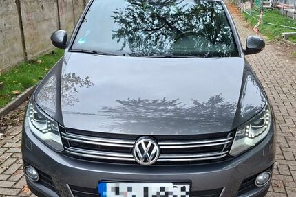 VW Tiguan 145.000 km 10.990 € Düsseldorf 40227