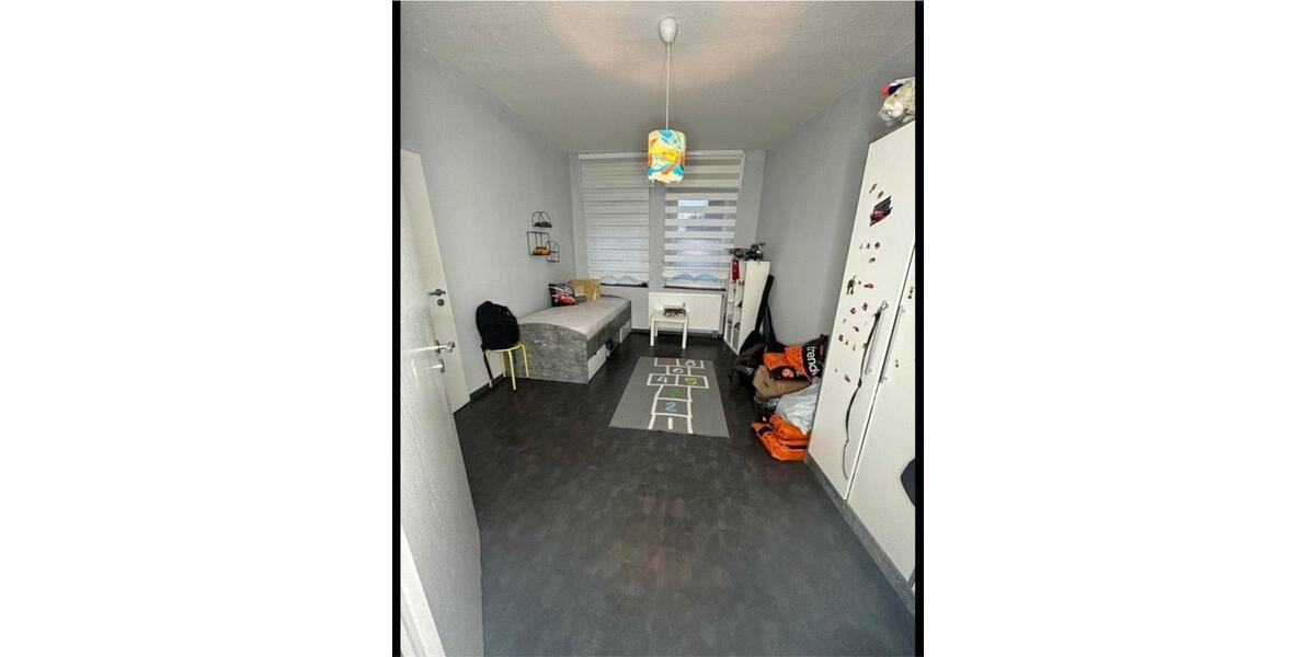 Mehrfamilienhaus in Horst – Kapitalanlage! Zentrale Lage 16 zimmer