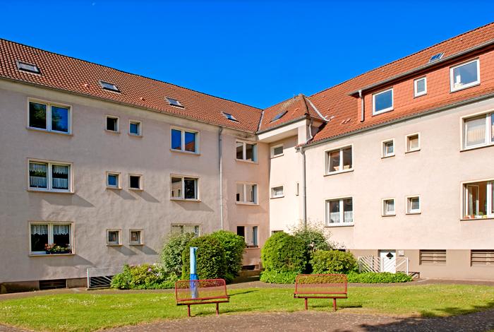 Wir renovieren für Sie! Tapete+Laminat 3 zimmer