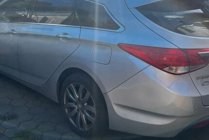 Hyundai i40 220.023 km 4.200 &euro; Herne 44625