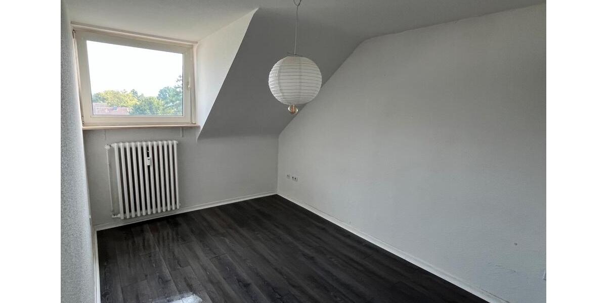Dachgeschoßwohnung Duisburg Essenberg - 3 Zimmer, 68 m&sup2;, 578&euro; | Angebot:25257719