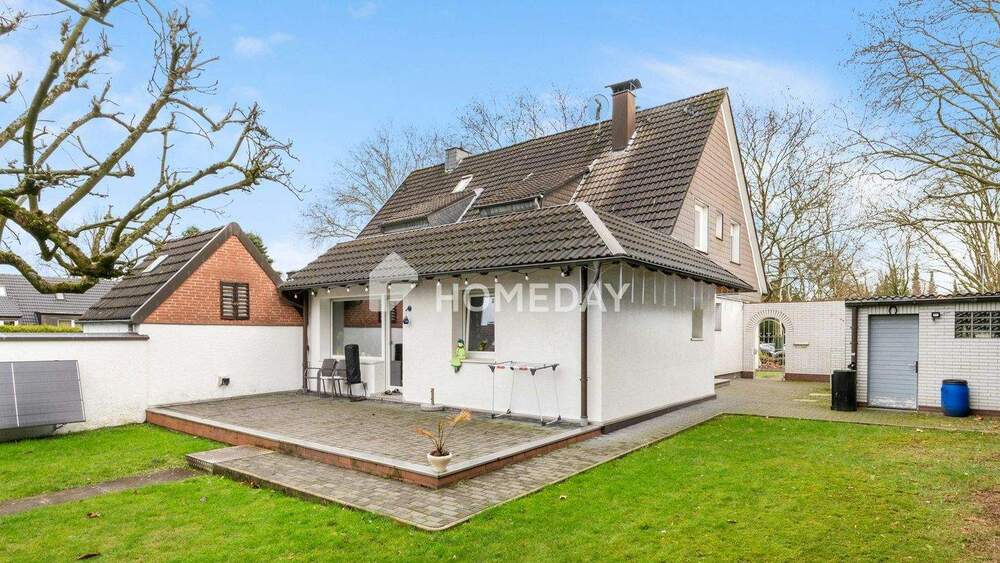 Charmante Doppelhaushälfte mit großem Grundstück und modernem Wohnkomfort 6 zimmer