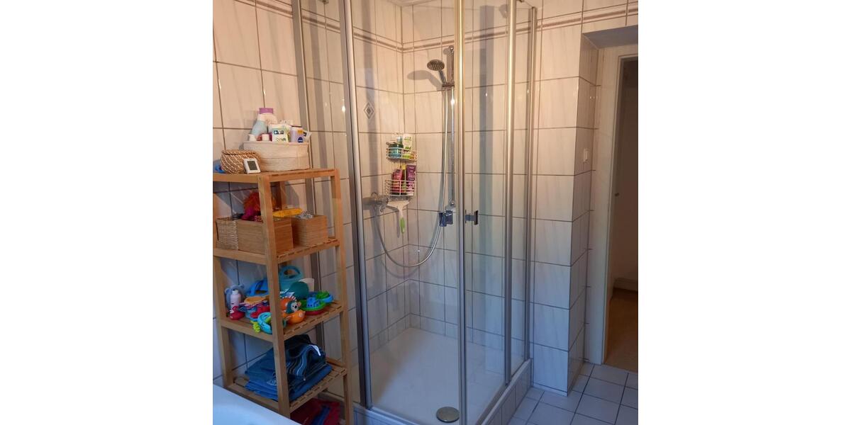 Dachgeschoßwohnung Duisburg Duisburg-Mitte - 4 Zimmer, 85 m&sup2;, 187.000&euro; | Angebot:27260048