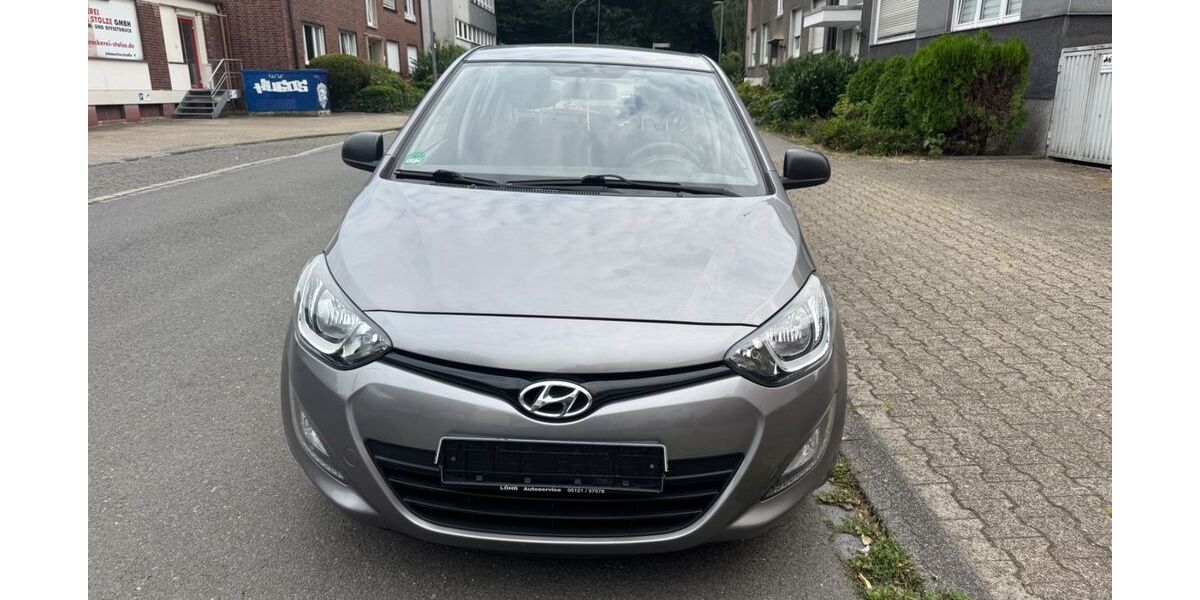 Hyundai i20 67.000 km 5.699 &euro; Gelsenkirchen 45879