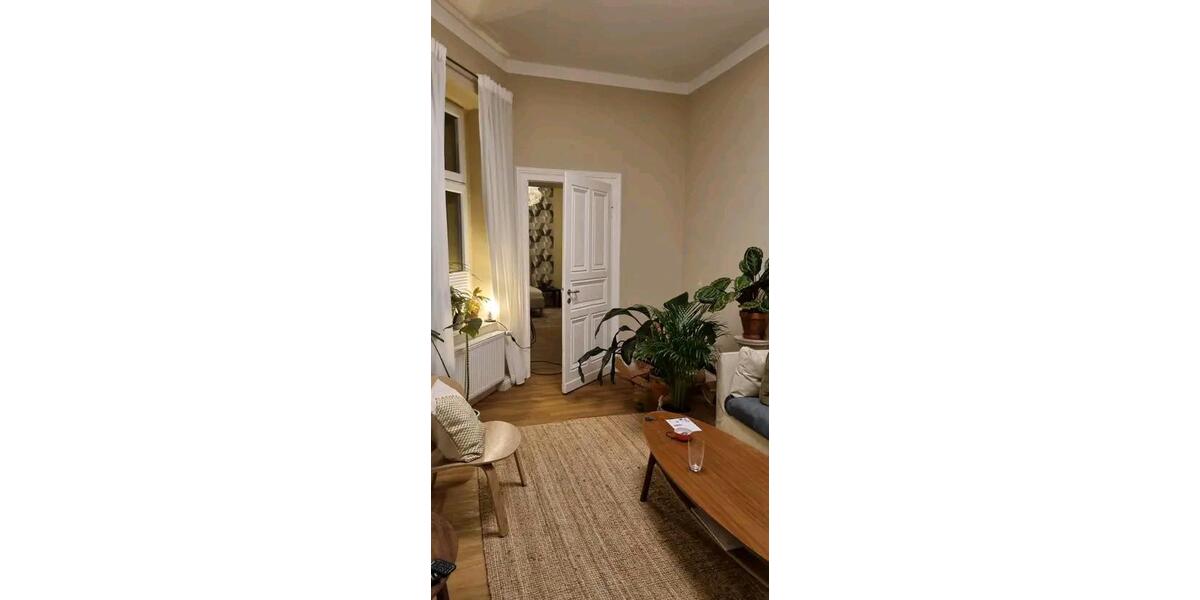 TOP-sanierte Altbauwohnung mit geh. Innenausstattung 3 zimmer