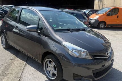Toyota Yaris 140.000 km 4.900 &euro; Essen 45143