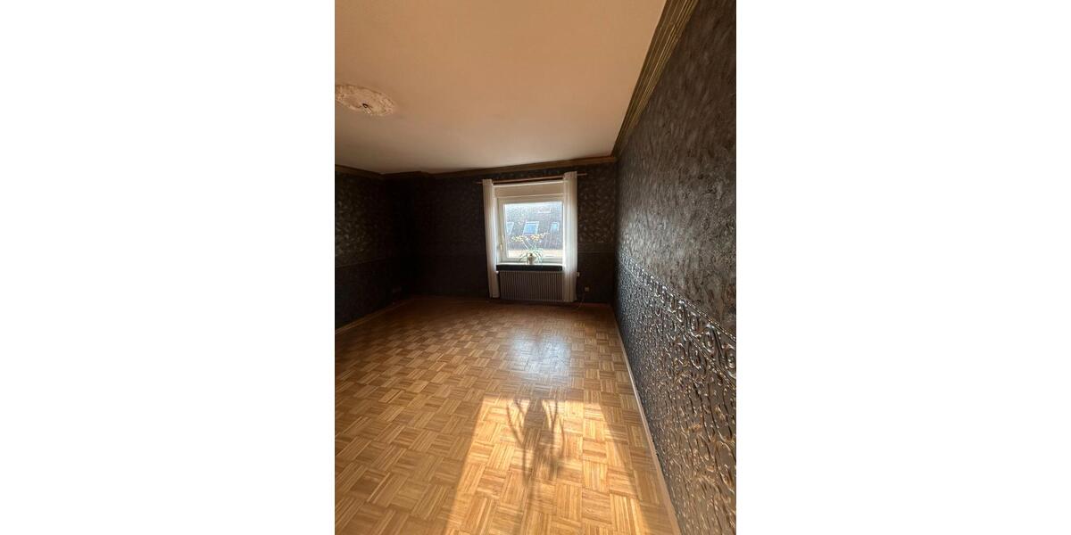 Dachgeschoßwohnung Herne Eickel - 3.5 Zimmer, 81 m&sup2;, 130.000&euro; | Angebot:26355340