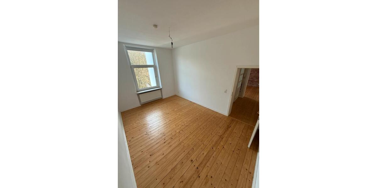 Etagenwohnung Wuppertal Arrenberg - 4 Zimmer, 100 m&sup2;, 1.360&euro; | Angebot:25406234