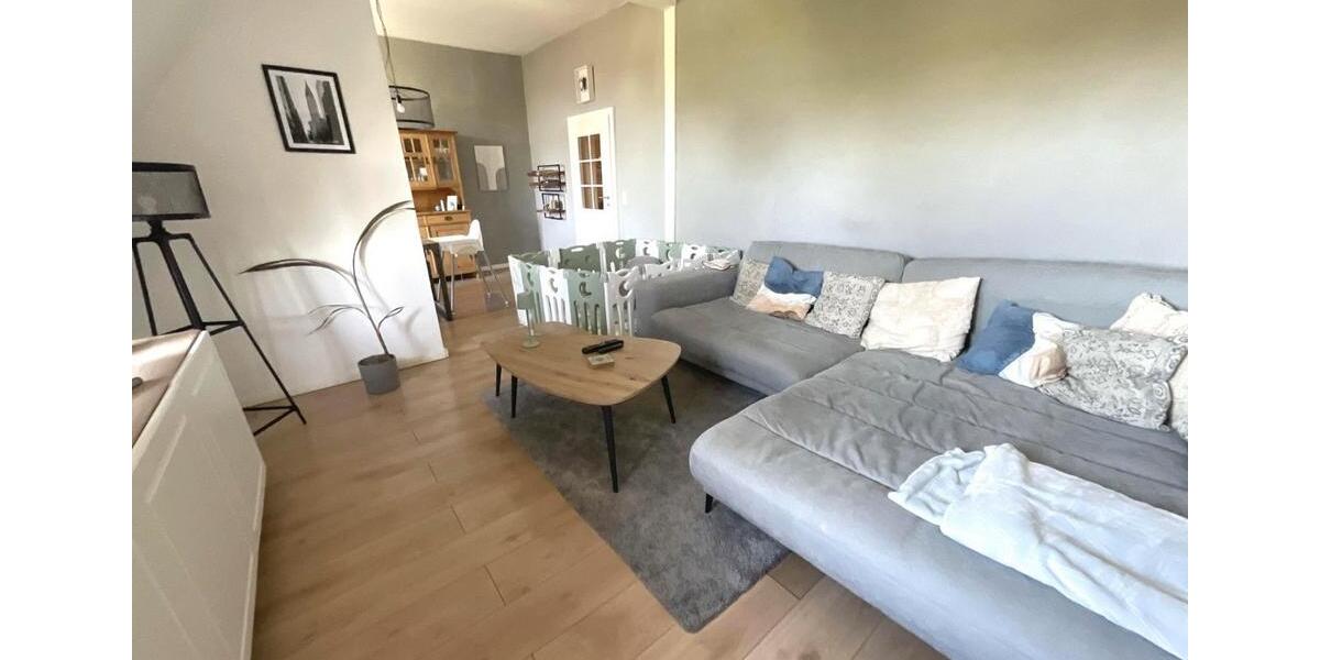 Dachgeschoßwohnung Duisburg Mittelmeiderich - 3 Zimmer, 80 m&sup2;, 901&euro; | Angebot:25294058