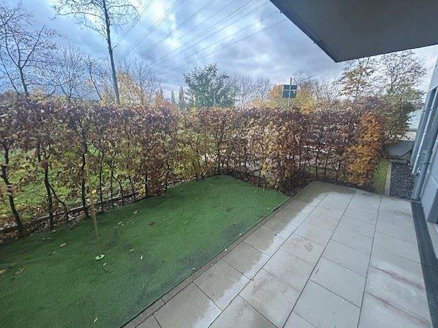 2 Zimmer Erdgeschosswohnung mit großzügigem Wohnambiente, EBK und Terrasse - Duschbad barrierefrei 2 zimmer