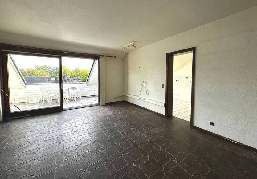 Attraktive Dachgeschoßwohnung mit 2 Zimmern in ruhiger Lage!