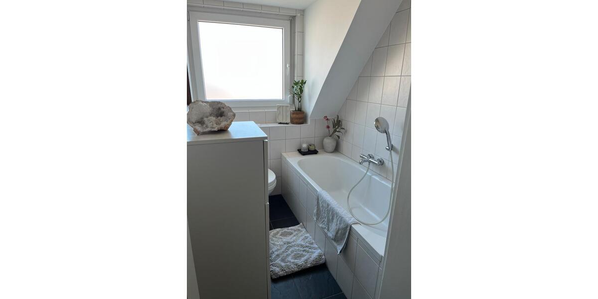 Dachgeschoßwohnung Essen Stadtbezirk IV - 4 Zimmer, 79 m&sup2;, 245.000&euro; | Angebot:25442261