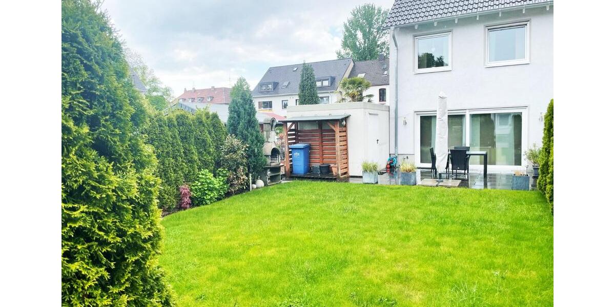Schöne Doppelhaushälfte mit großem Garten – modern, gepflegt, 5 zimmer
