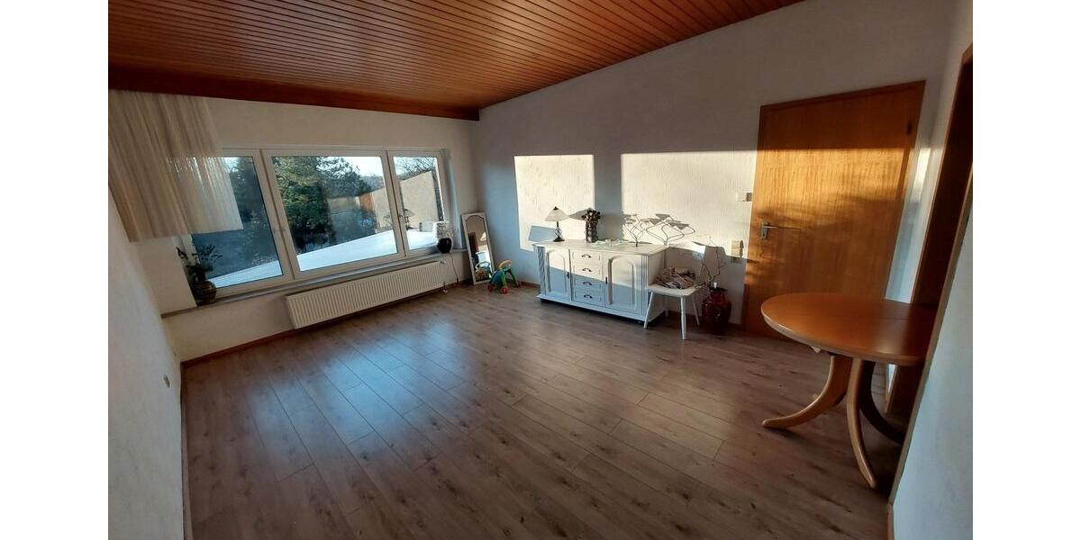 3 Zimmer Erdgeschosswohnung 1 zimmer