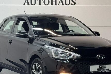 Hyundai i20 61.229 km 9.490 &euro; Wuppertal 42285