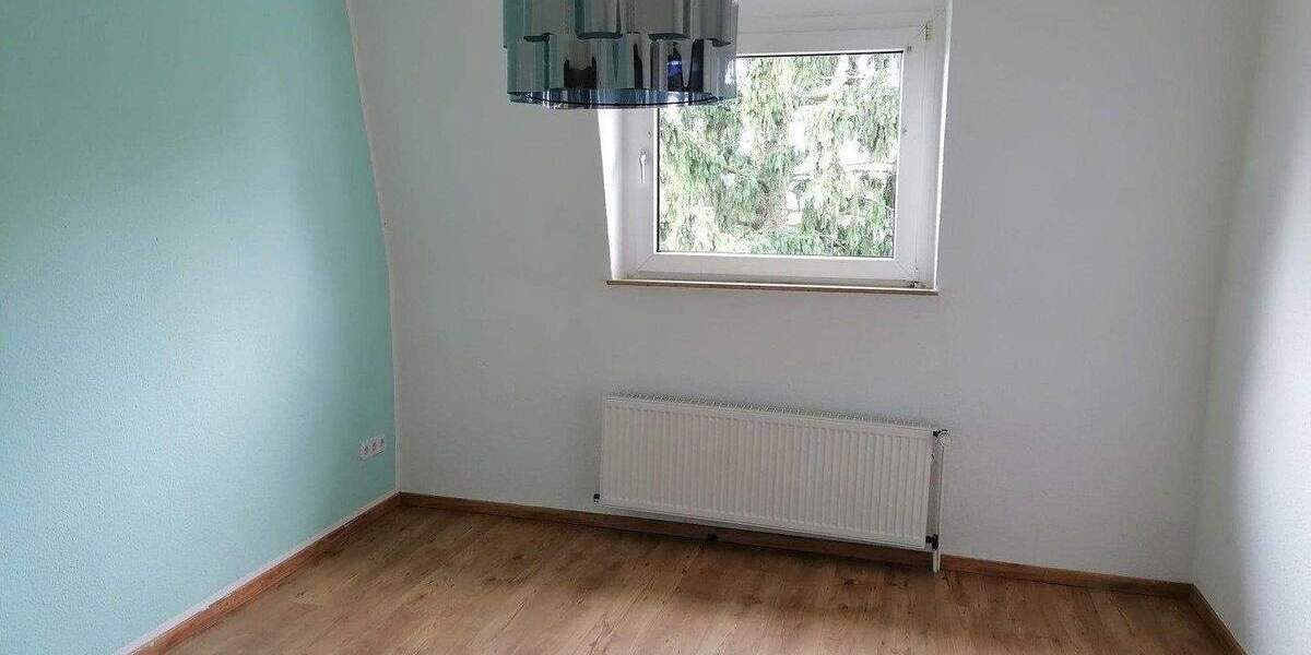 Etagenwohnung Essen Frohnhausen - 3 Zimmer, 93 m&sup2;, 700&euro; | Angebot:25659267