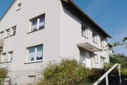 Geräumig - Gepflegt - mit 2 Wohneinheiten, 2 Garagen, Garten, Balkon, Terrasse ... 7 zimmer