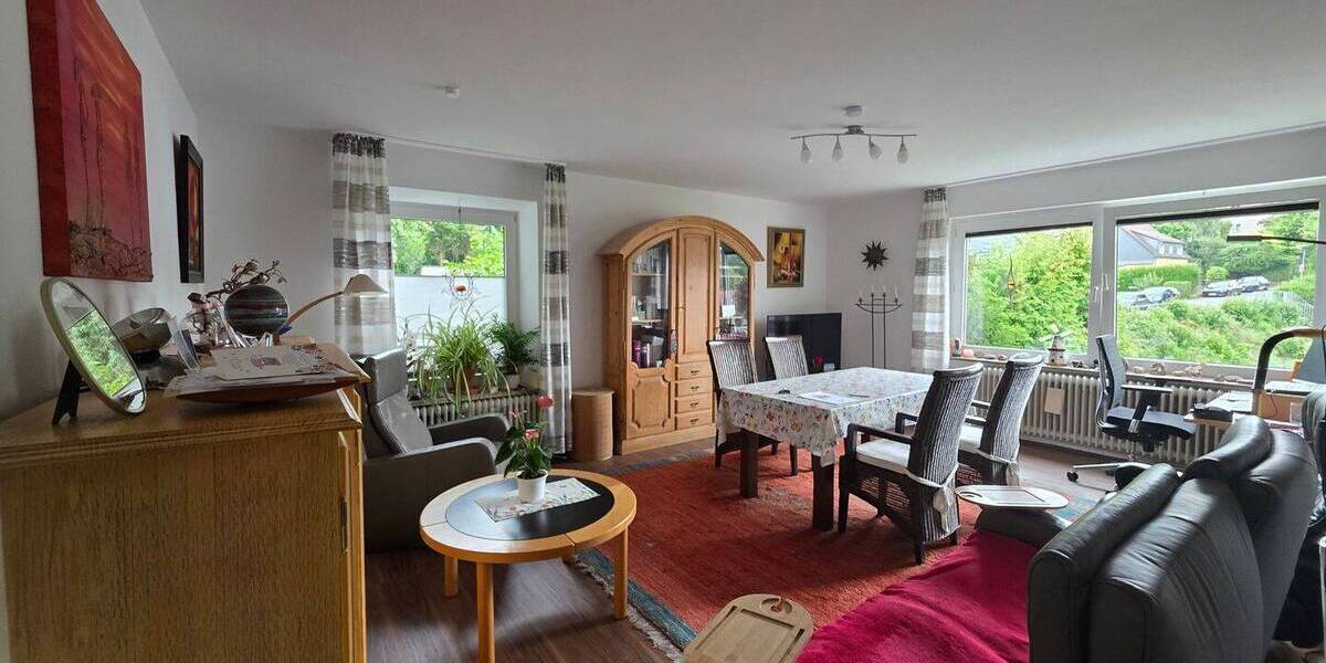 Großzügig geschnittene Wohnung in Velbert Neviges 3 zimmer