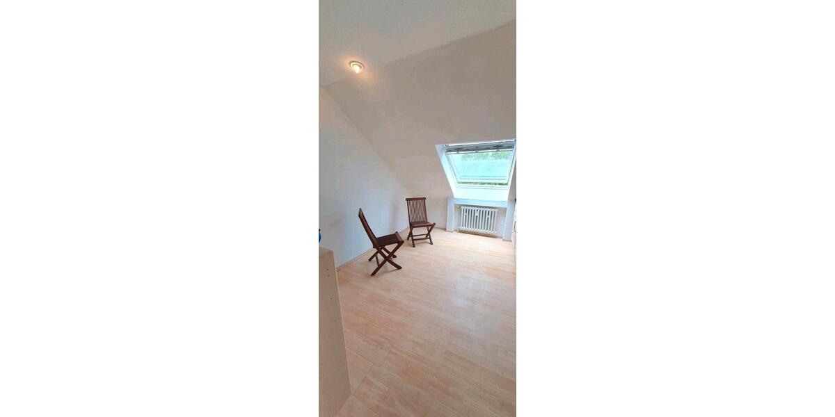 Dachgeschoßwohnung Oberhausen Schmachtendorf - 2 Zimmer, 70 m&sup2;, 1.000&euro; | Angebot:26372647