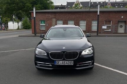 BMW 730 235.000 km 15.900 &euro; Gelsenkirchen 45889