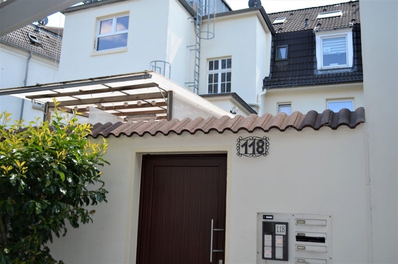 Großzügige AltbauWohnung mit Flair in der Wülfrather Innenstadt!