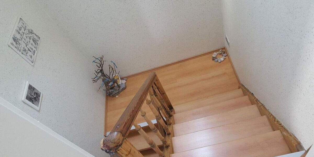 Großzügiges Haus mit auf 800 m² Grundstück mit ca.60 m² naturbelassenen Schwimmteich in Herten 1 zimmer