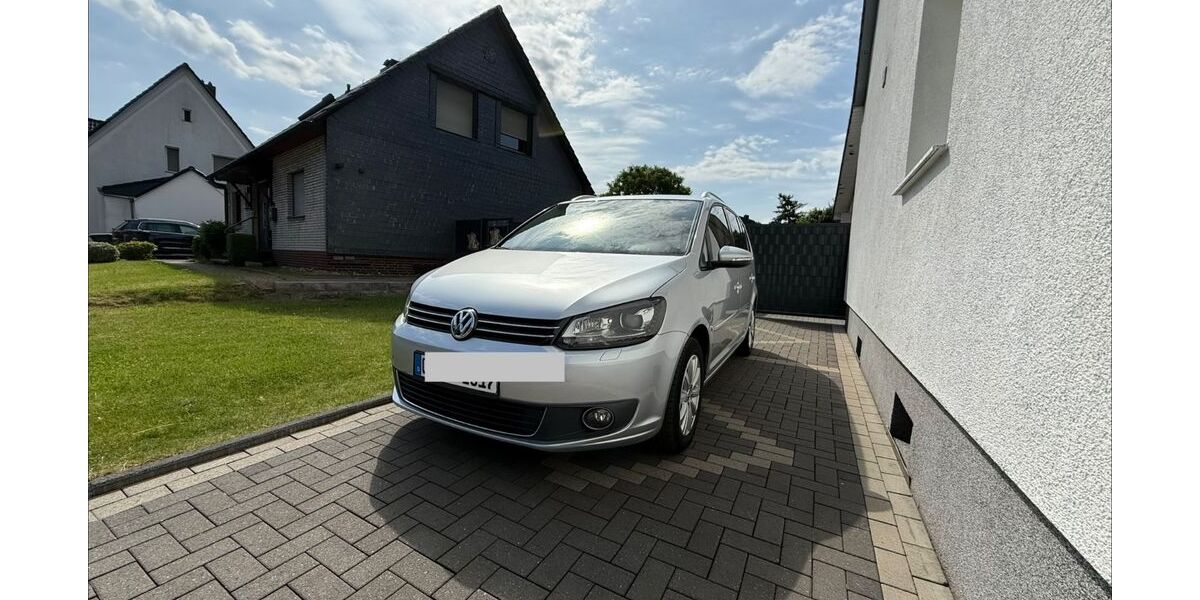 VW Touran 210.000 km 9.500 &euro; Gelsenkirchen 45896