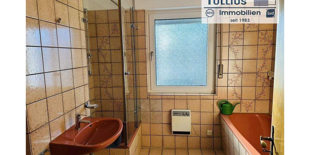 Etagenwohnung Essen Überruhr-Holthausen - 3 Zimmer, 91 m&sup2;, 220.000&euro; | Angebot:24799184