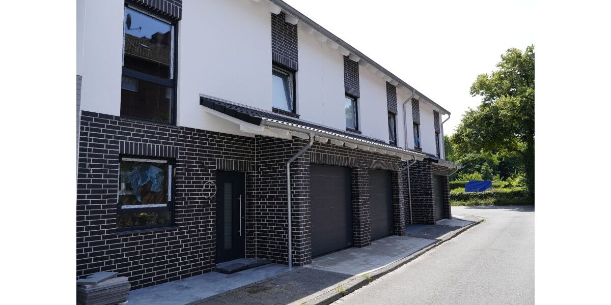 Provisionsfrei* Einfamilienhaus mit PV+Speicher 10,4 KW+Garage 140m zum Rheinufer Energiebedarf 22,4 kWhm2a - Einfamilienhaus Duisburg Essenberg | Angebot:26401091