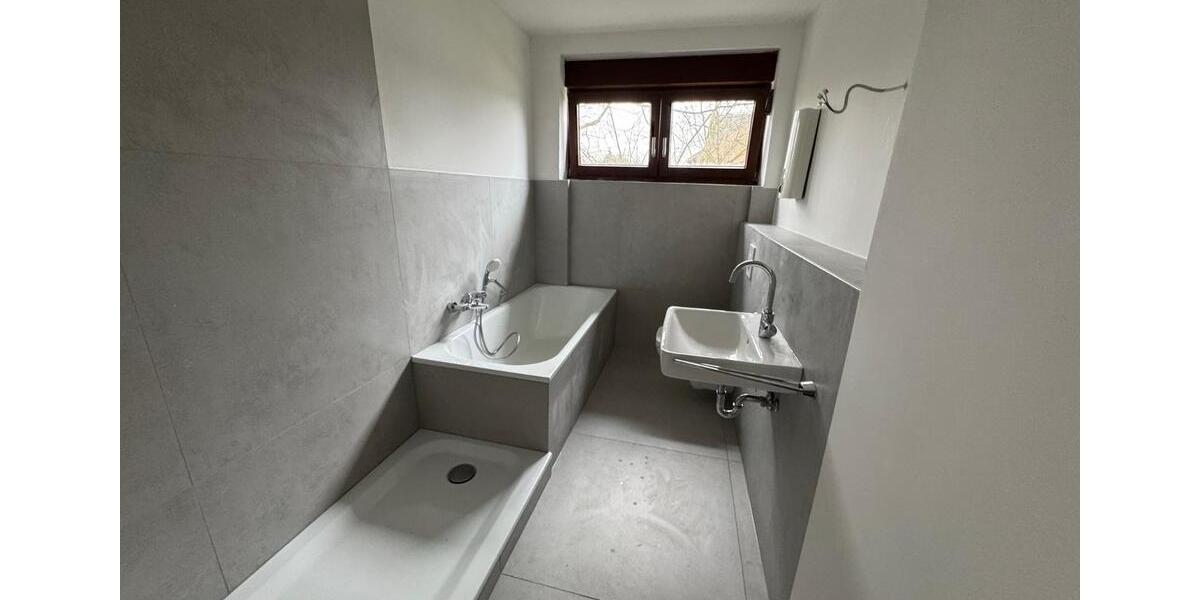Etagenwohnung Dinslaken Hiesfeld - 3.5 Zimmer, 76 m&sup2;, 830&euro; | Angebot:26381679