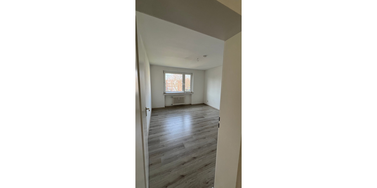 Etagenwohnung Voerde (Niederrhein) - 3.5 Zimmer, 74 m&sup2;, 592&euro; | Angebot:25871606
