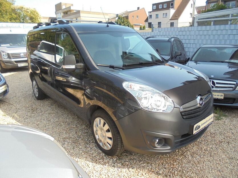 Opel Combo 91.000 km 6.699 € Duisburg 47249