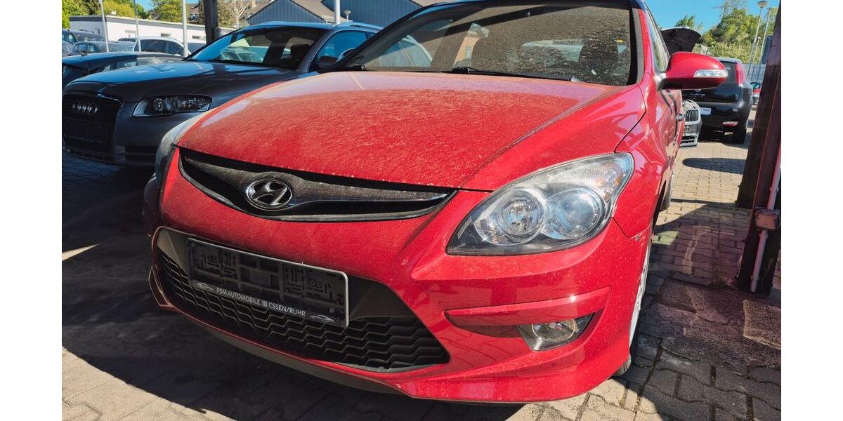Hyundai i30 221.100 km 1.999 &euro; Essen 45326