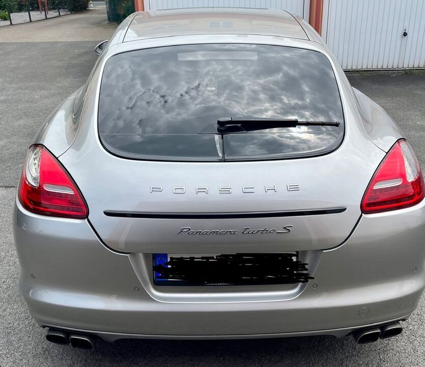 Porsche Panamera 63.000 km 42.999 € Dortmund 44369