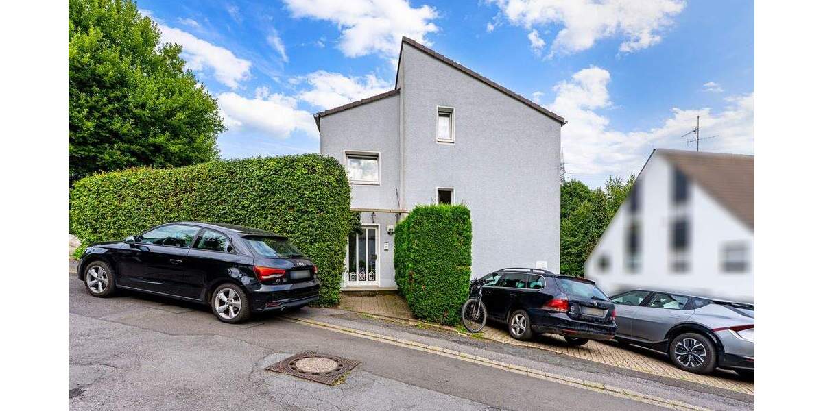 Attraktive 3-Zimmer-Wohnung im 1. Obergeschoss mit Balkon, Stellplatz und flexiblem Grundriss 3 zimmer