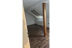 Zentrale Dachgeschoss Wohnung zu Vermieten-WG geeignet 3 zimmer