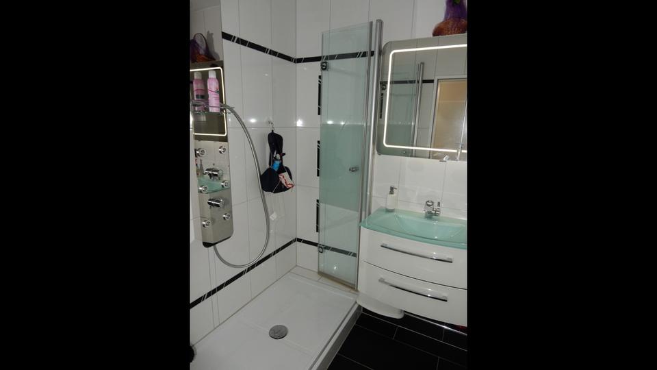 Etagenwohnung Gelsenkirchen Gelsenkirchen-Mitte - 3.5 Zimmer, 83 m&sup2;, 174.000&euro; | Angebot:27283173