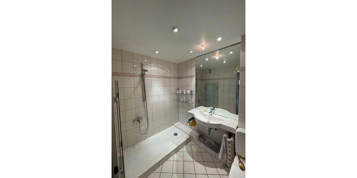 Etagenwohnung Velbert Pöthen - 3 Zimmer, 97 m&sup2;, 730&euro; | Angebot:26182865